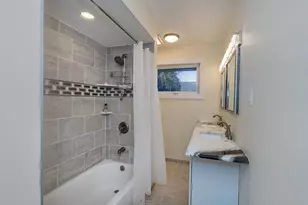 212 Monument St, Haverhill, MA 01832 - Photo 16