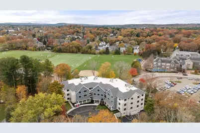 16 Stearns Rd #208, Wellesley, MA 02482 - Photo 2