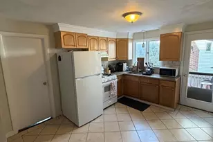 15 Eliot St, Framingham, MA 01702 - Photo 4