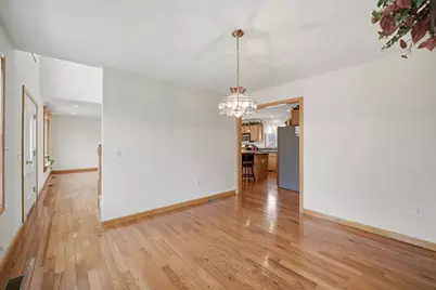 138 Vineland Ave, East Longmeadow, MA 01028 - Photo 8