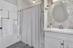 76 Hovey St, Watertown, MA 02472 - Photo 16