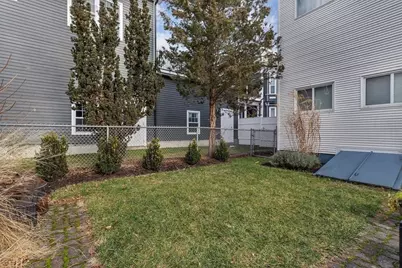 76 Hovey St, Watertown, MA 02472 - Photo 32