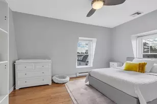 76 Hovey St, Watertown, MA 02472 - Photo 12