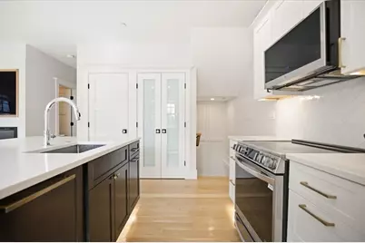 131 Prospect St #B, Newburyport, MA 01950 - Photo 8