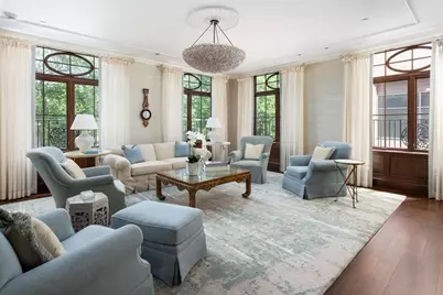 250 Boylston St #2, Boston, MA 02116 - Photo 2