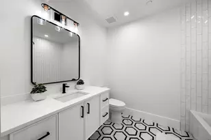 136 W 8th St, Boston, MA 02127 - Photo 12