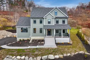 122 Seven Sister Rd, Haverhill, MA 01830 - Photo 2