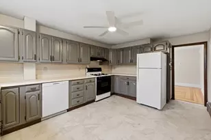 54 Thomas St, Medford, MA 02155 - Photo 2