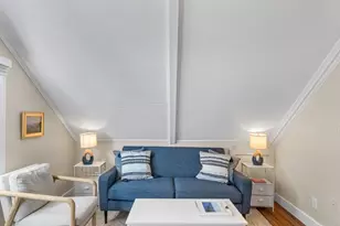 15 Carver, Provincetown, MA 02657 - Photo 2