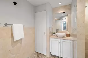 23 Bradford St, Boston, MA 02118 - Photo 16