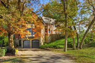 1125 W Roxbury Pkwy, Brookline, MA 02467 - Photo 34