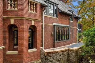 1125 W Roxbury Pkwy, Brookline, MA 02467 - Photo 2