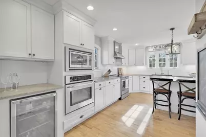 9 Fletcher St, Plainville, MA 02762 - Photo 4