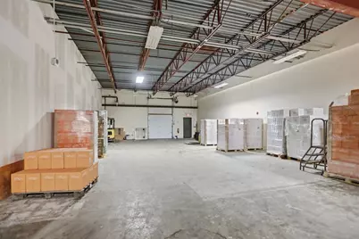 678 Andover St #3, Lawrence, MA 01843 - Photo 18