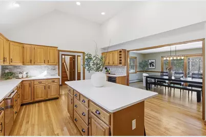 58 Kelleher St, Marlborough, MA 01752 - Photo 6