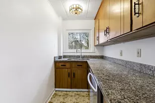 32 Fall River Ave, Seekonk, MA 02771 - Photo 26