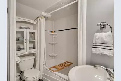 2 Maria Ct, Woburn, MA 01801 - Photo 12