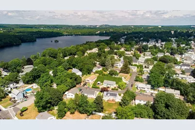 2 Maria Ct, Woburn, MA 01801 - Photo 20