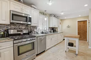 84 Eureka St, Worcester, MA 01603 - Photo 2