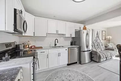 14 Dorothy Ave, Chicopee, MA 01020 - Photo 10