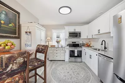 14 Dorothy Ave, Chicopee, MA 01020 - Photo 8