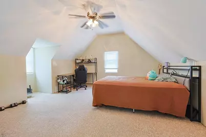 179 Lakeview Ave, Tyngsborough, MA 01879 - Photo 12