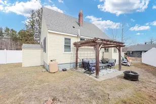 179 Lakeview Ave, Tyngsborough, MA 01879 - Photo 18