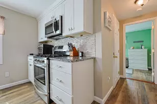 179 Lakeview Ave, Tyngsborough, MA 01879 - Photo 24