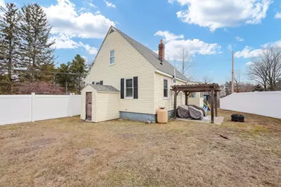 179 Lakeview Ave, Tyngsborough, MA 01879 - Photo 20