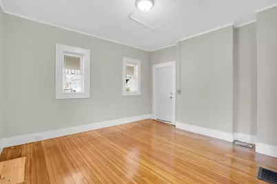 139 Bay St, Springfield, MA 01109 - Photo 6