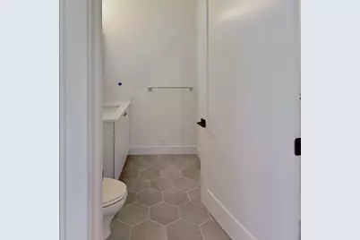 104-106 Warren St. #5, Boston, MA 02135 - Photo 4