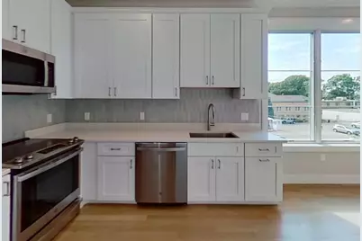 104-106 Warren St. #5, Boston, MA 02135 - Photo 2