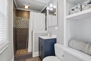 22 Elmwood St, Grafton, MA 01560 - Photo 10