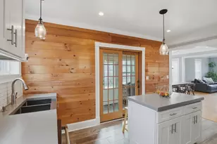 22 Elmwood St, Grafton, MA 01560 - Photo 8