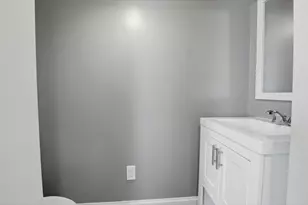 22 Elmwood St, Grafton, MA 01560 - Photo 18