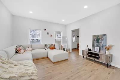 276 Dickinson St, Springfield, MA 01108 - Photo 4