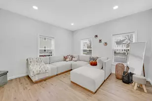 276 Dickinson St, Springfield, MA 01108 - Photo 6