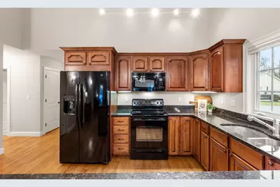 156 Canterbury Way #156, West Springfield, MA 01089 - Photo 6