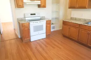 26 Arlington St, Lowell, MA 01854 - Photo 20