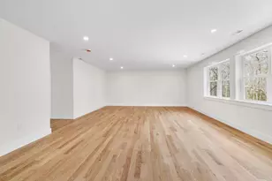 583 Fletcher St, Northbridge, MA 01588 - Photo 22