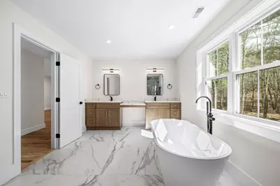 583 Fletcher Street, Northbridge, MA 01588 - Photo 24