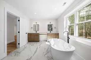 583 Fletcher St, Northbridge, MA 01588 - Photo 24