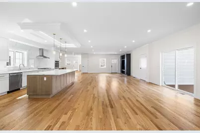 583 Fletcher Street, Northbridge, MA 01588 - Photo 6