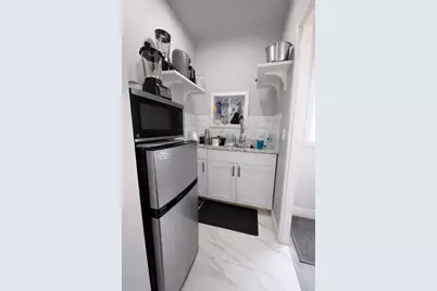 8 Pelham St, Worcester, MA 01609 - Photo 14