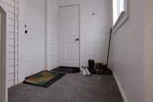 8 Pelham St, Worcester, MA 01609 - Photo 30