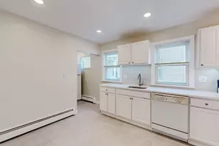 7 Smith St, Medford, MA 02155 - Photo 8