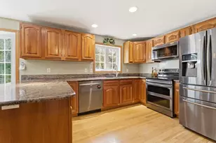 30 Millstone Ln, Middleborough, MA 02346 - Photo 12