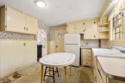 32 Grant Rd, Lynn, MA 01904 - Photo 8