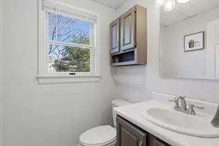 37 Cross St, Franklin, MA 02038 - Photo 12