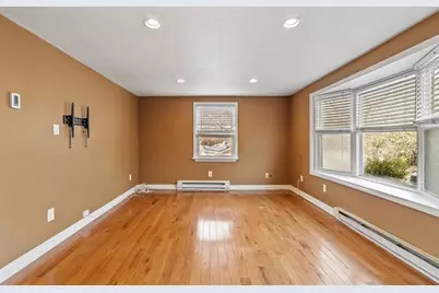 5 Hollis St, Saugus, MA 01960 - Photo 14